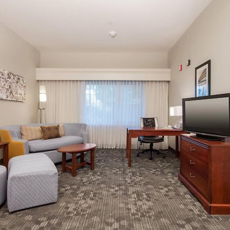 Courtyard By Marriott Palmdale Ξενοδοχείο Εξωτερικό φωτογραφία