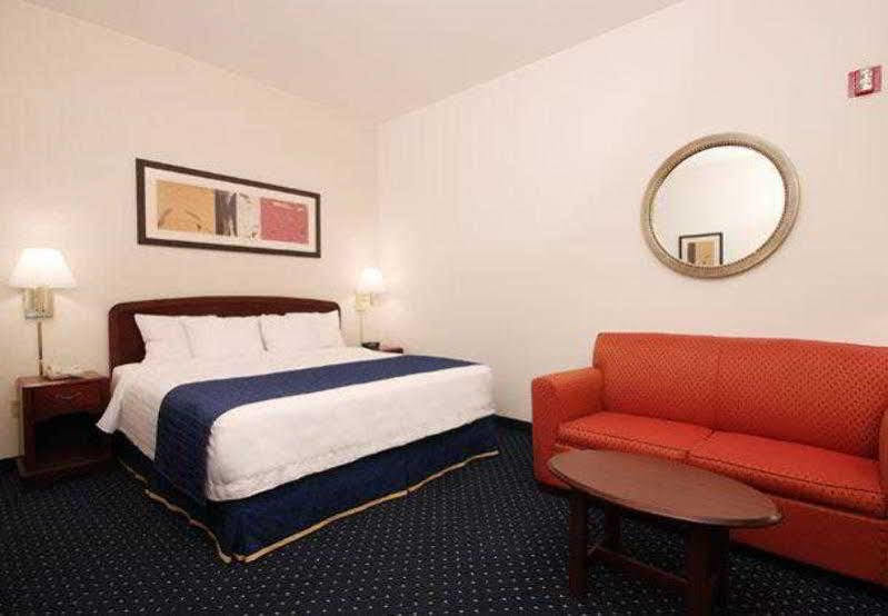 Courtyard By Marriott Palmdale Ξενοδοχείο Εξωτερικό φωτογραφία
