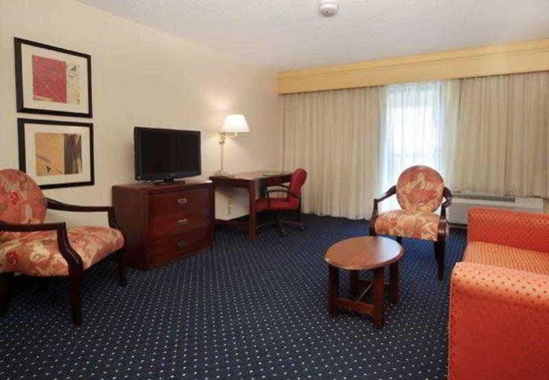 Courtyard By Marriott Palmdale Ξενοδοχείο Εξωτερικό φωτογραφία